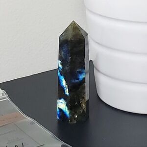 Kitsch Healing Crystals - Labradorite Obelisk Tower Point - NIB